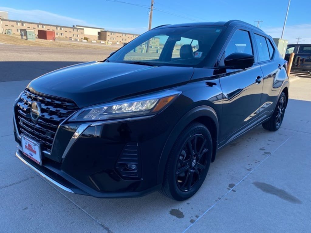 Used 2021 Nissan Kicks SR SUV