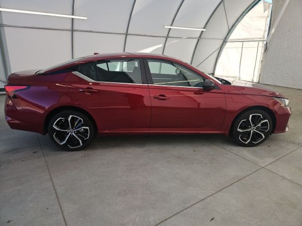 Used 2024 Nissan Altima 2.5 SR Sedan