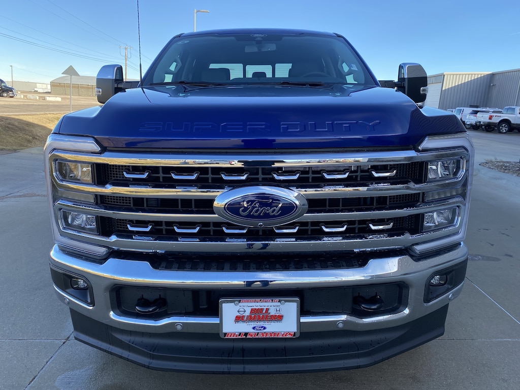 New 2026 Ford F-350 LARIAT Truck Crew Cab