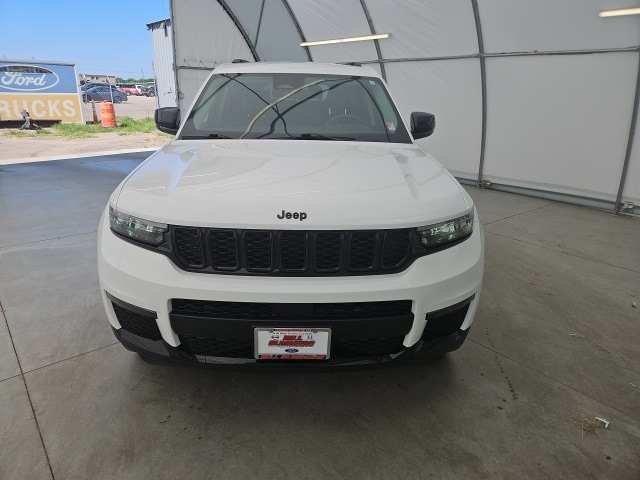 Used 2023 Jeep Grand Cherokee L Limited with VIN 1C4RJKBG0P8719383 for sale in North Platte, NE