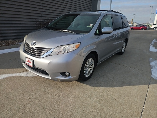 2012 Toyota Sienna XLE