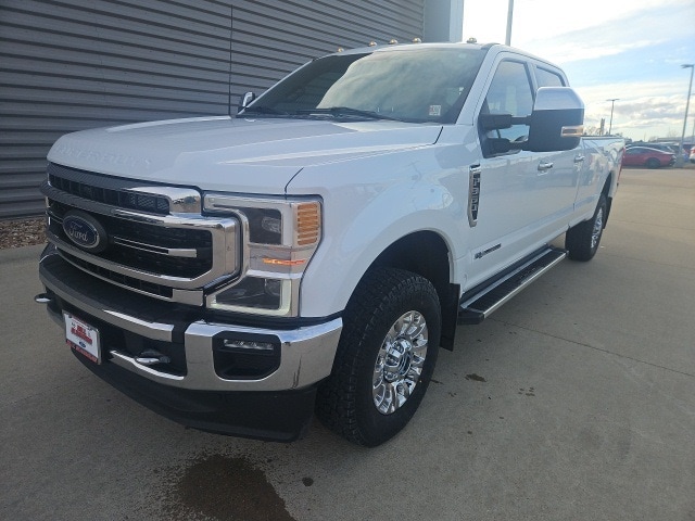 2022 Ford F-350 Super Duty Lariat's photo