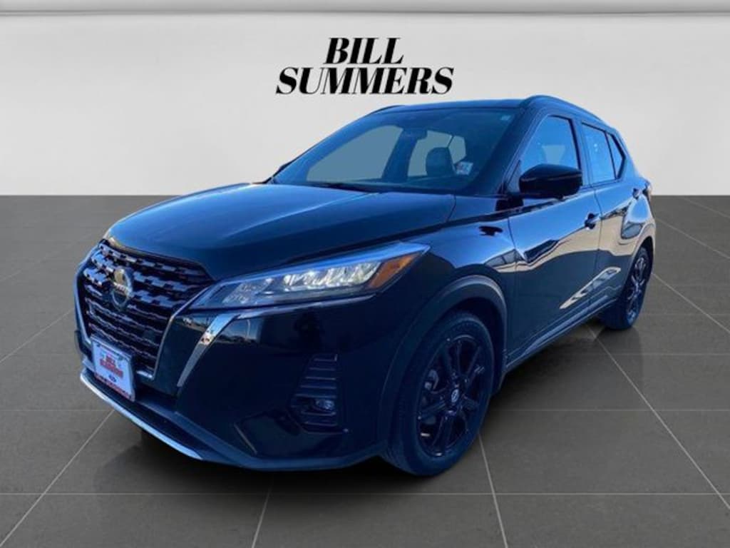 Used 2021 Nissan Kicks SR SUV