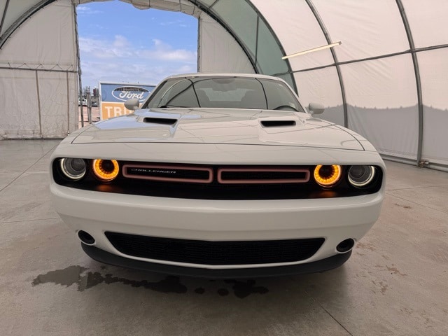 Used 2019 Dodge Challenger SXT with VIN 2C3CDZAG5KH500336 for sale in North Platte, NE
