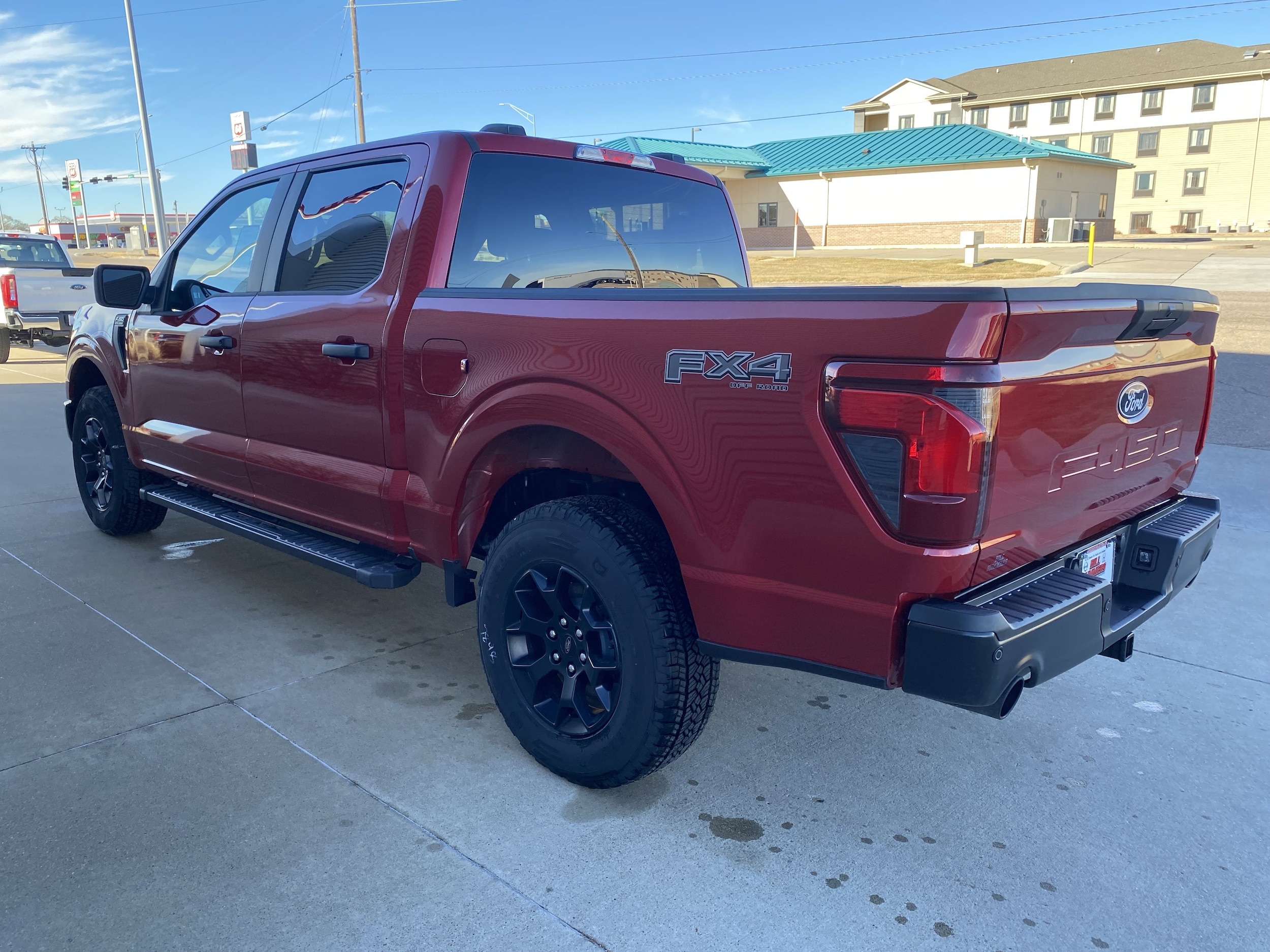 2025 Ford F-150 STX - Photo 8