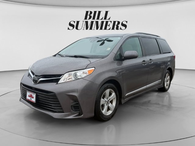2018 Toyota Sienna LE