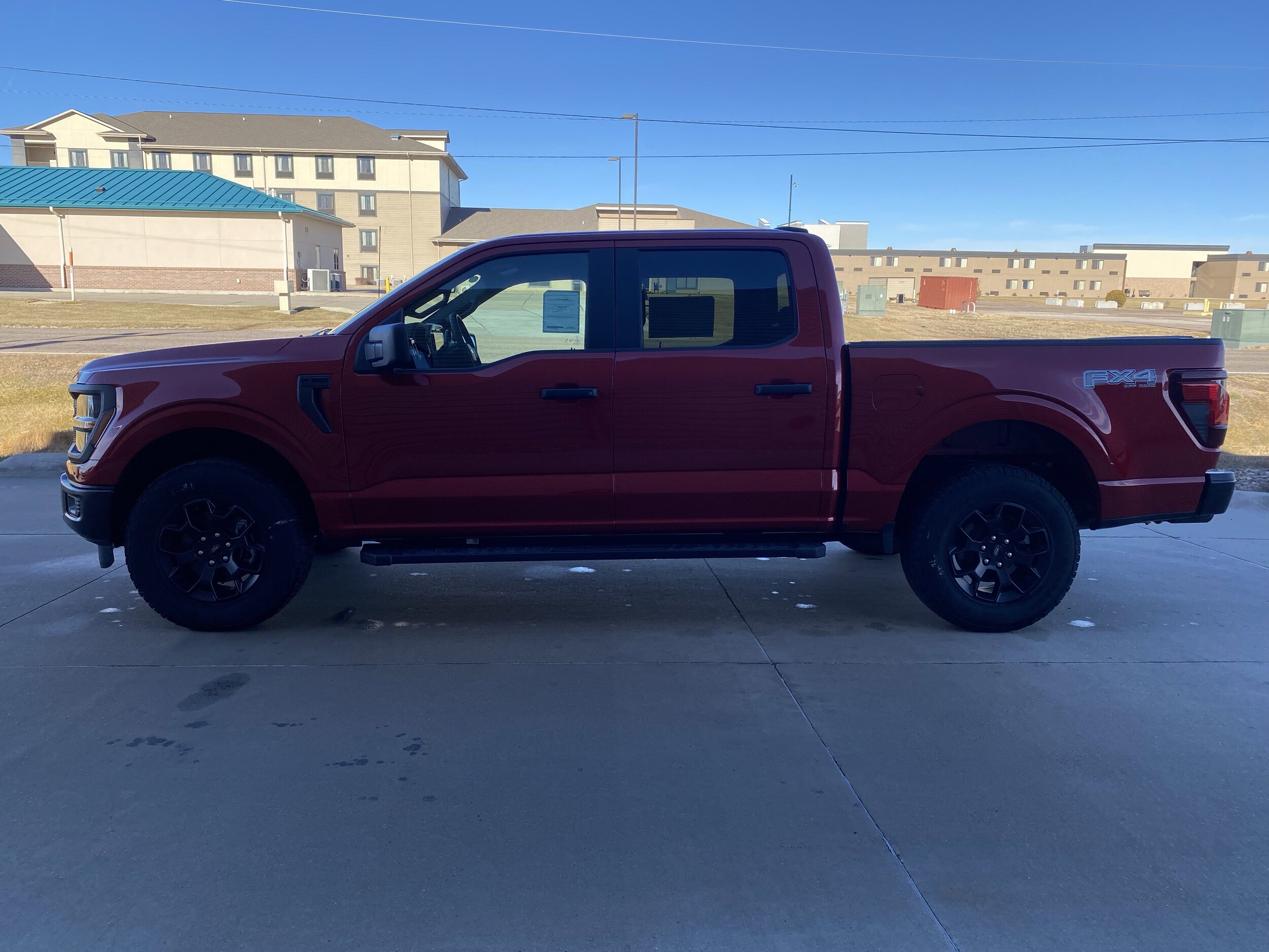 2025 Ford F-150 STX - Photo 9