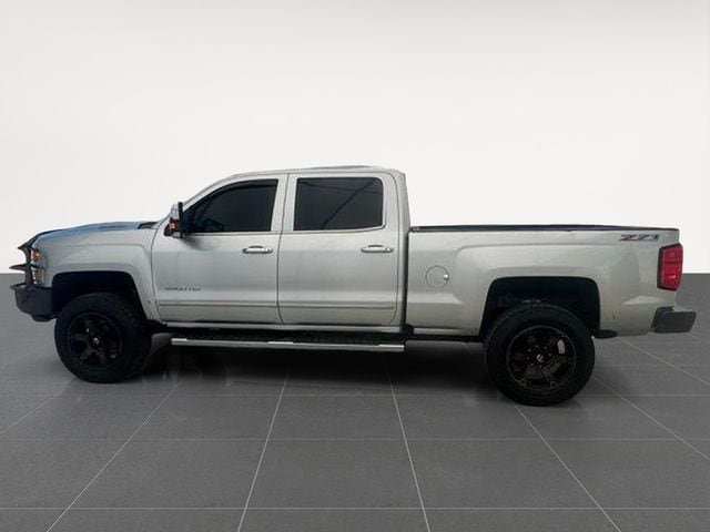 2017 Chevrolet Silverado 2500HD LTZ - Photo 8