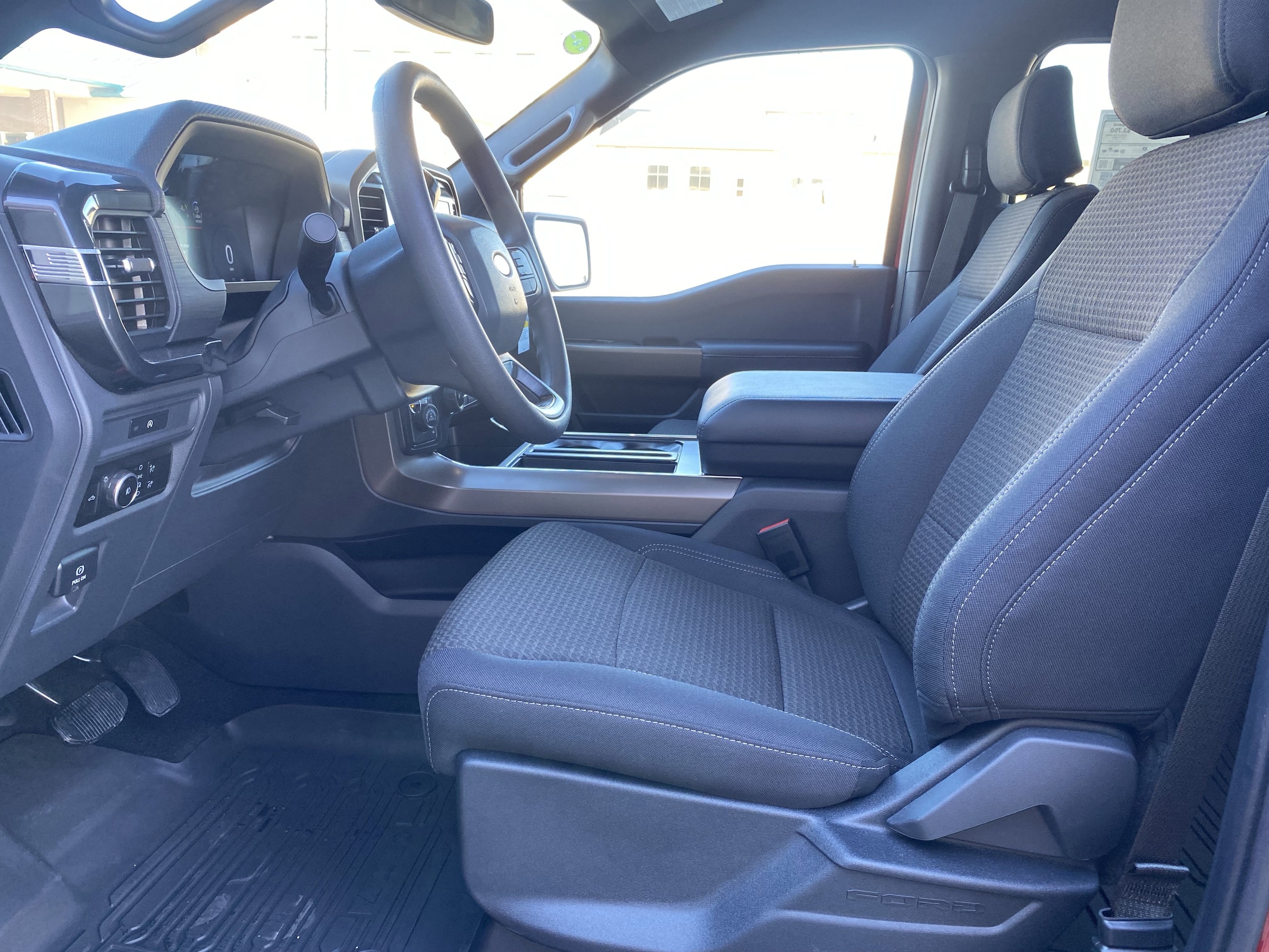 2025 Ford F-150 STX - Photo 11