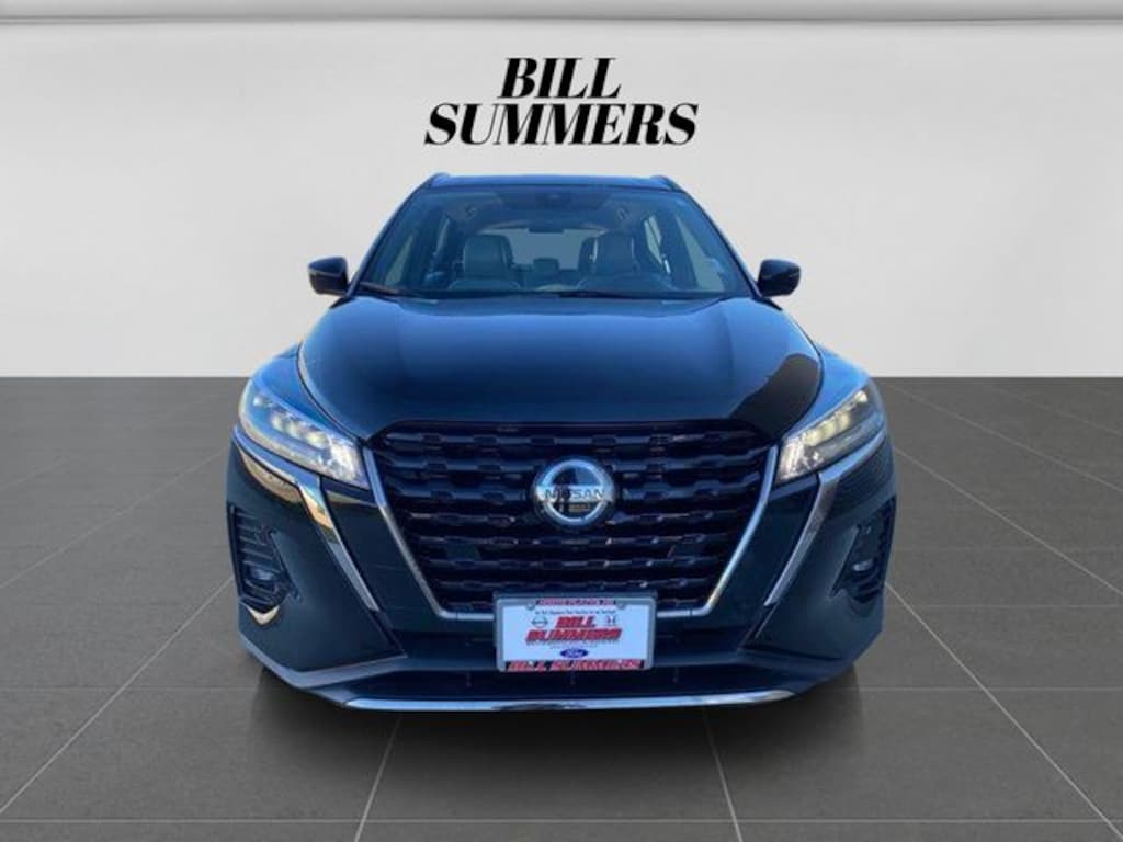 Used 2021 Nissan Kicks SR SUV