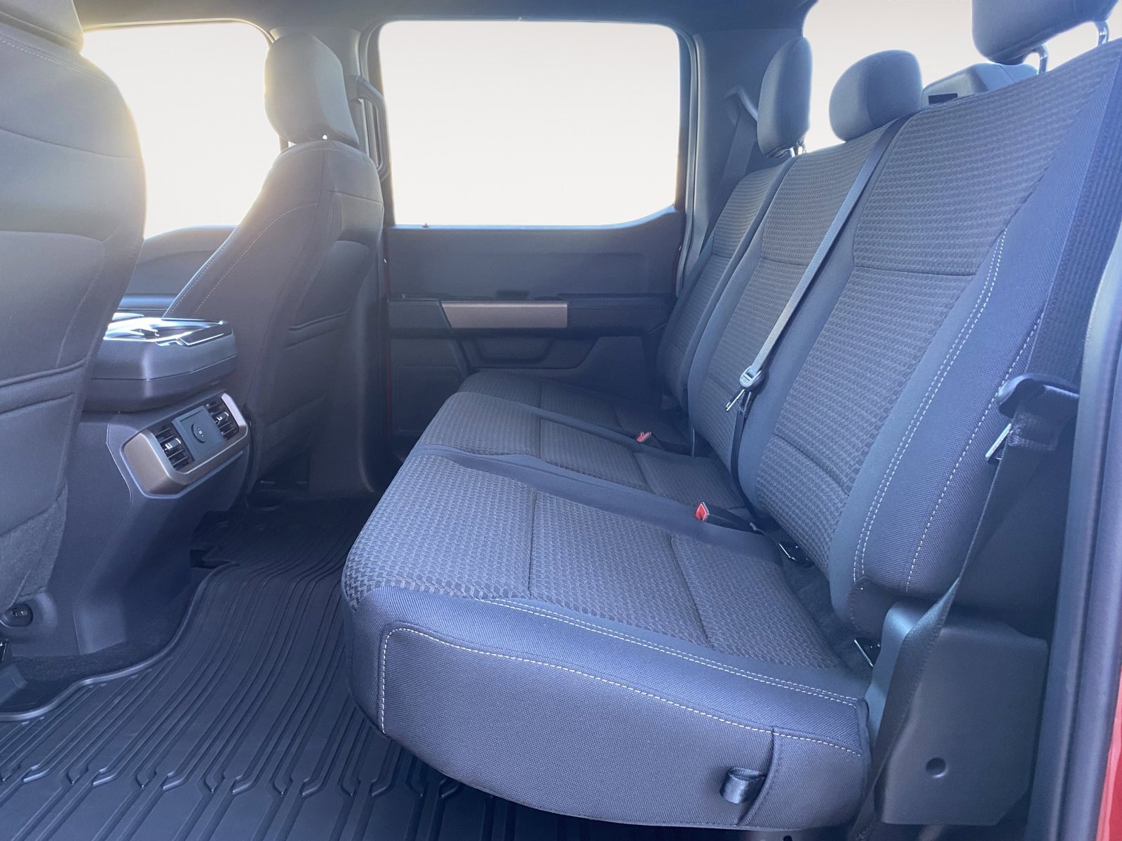 2025 Ford F-150 STX - Photo 12