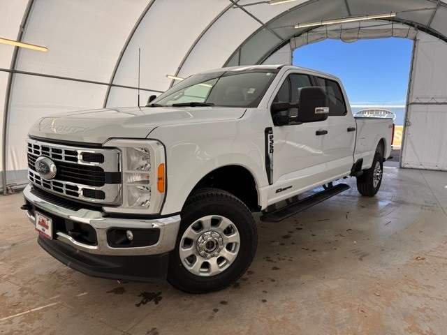 2024 Ford F-350 Super Duty XLT's photo