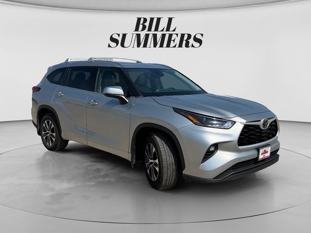 2021 Toyota Highlander XLE - Photo 7