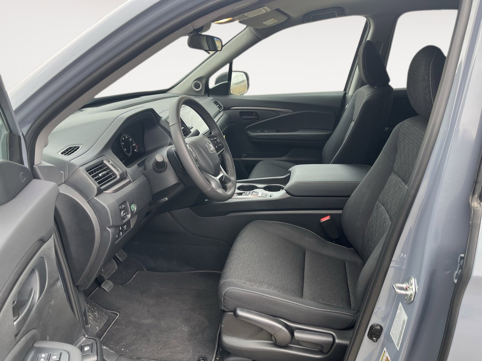 2025 Honda Ridgeline Sport - Photo 13
