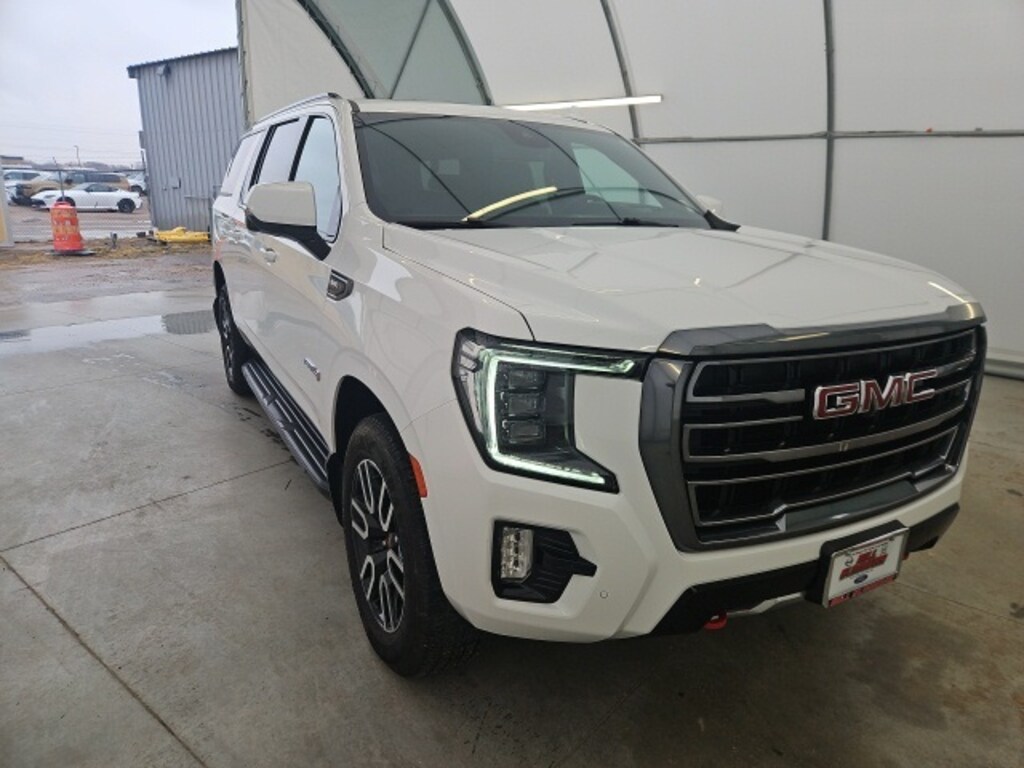 Used 2023 GMC Yukon XL AT4 SUV