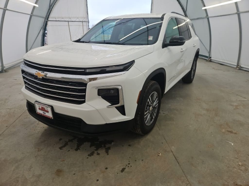 Used 2025 Chevrolet Traverse LT SUV
