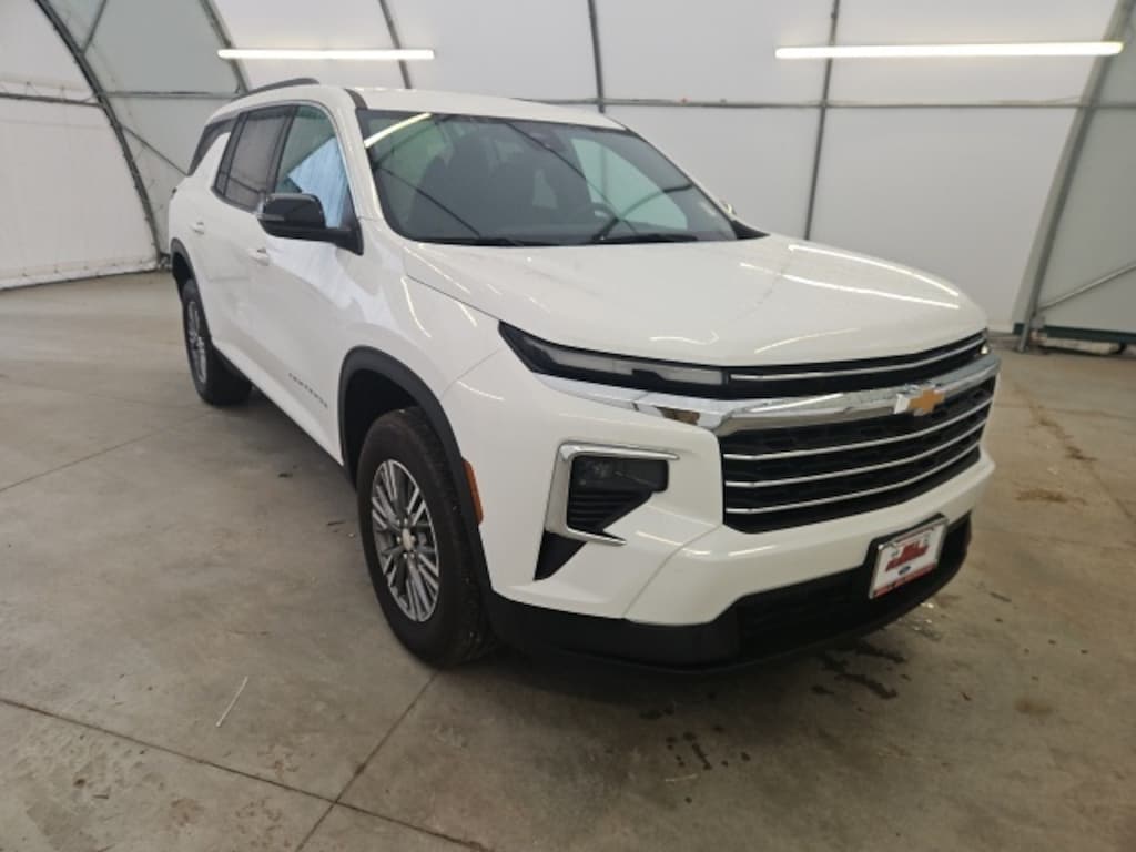 Used 2025 Chevrolet Traverse LT SUV