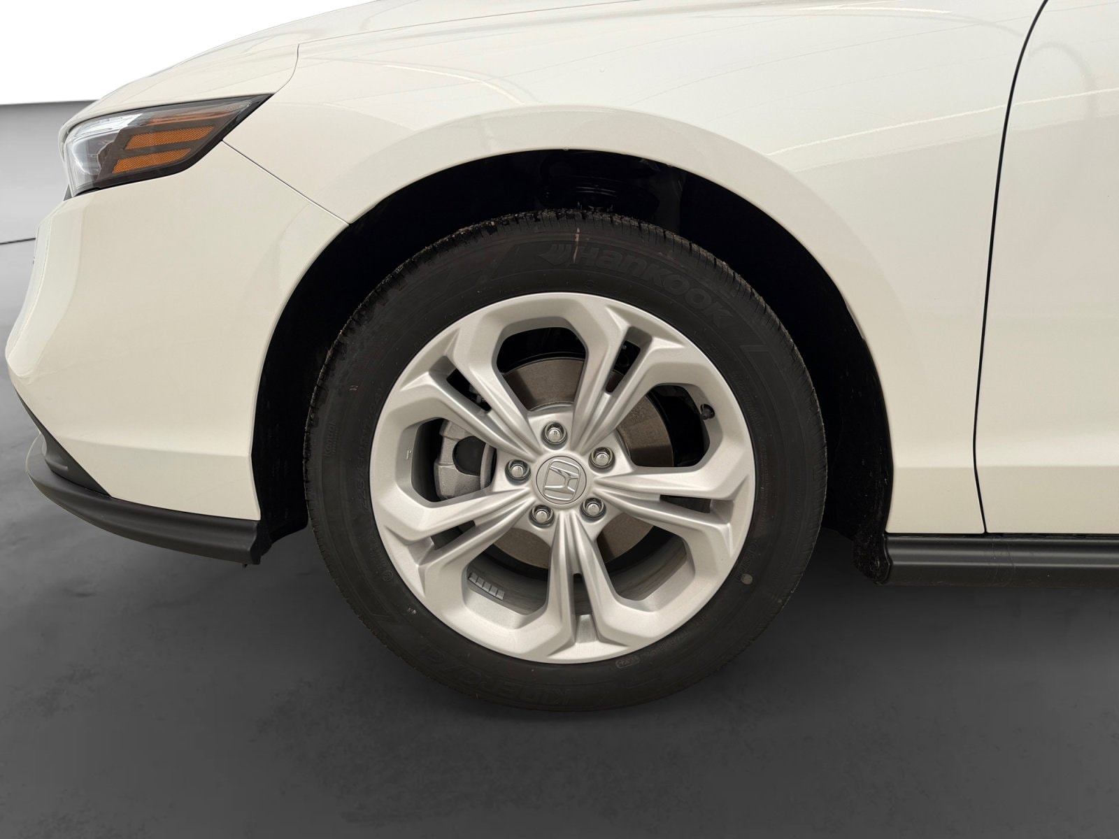 2026 Honda Accord LX - Photo 9