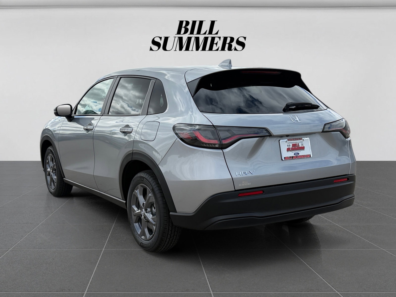 View vehicle photo 3