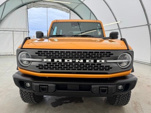 2022 Ford Bronco Badlands photo 2