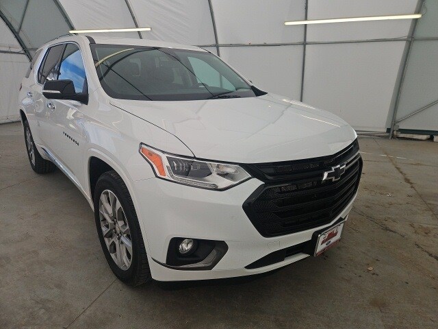 2021 Chevrolet Traverse Premier photo 3