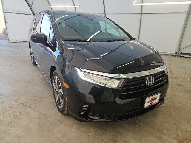 2023 Honda Odyssey Touring photo 3