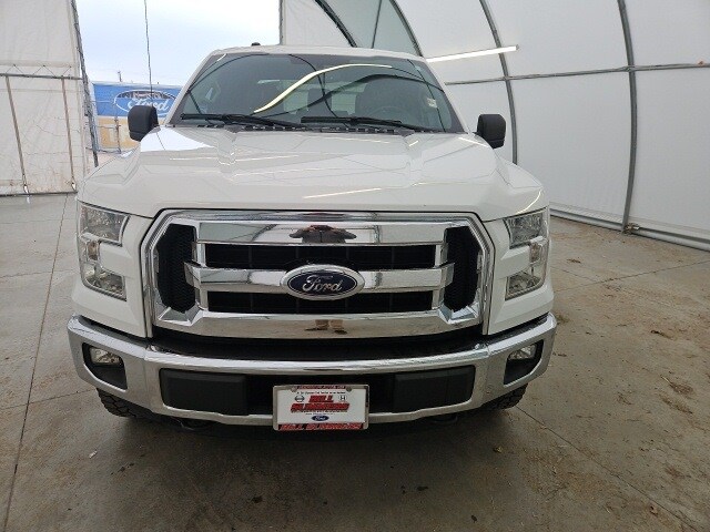 2015 Ford F-150 XLT photo 2