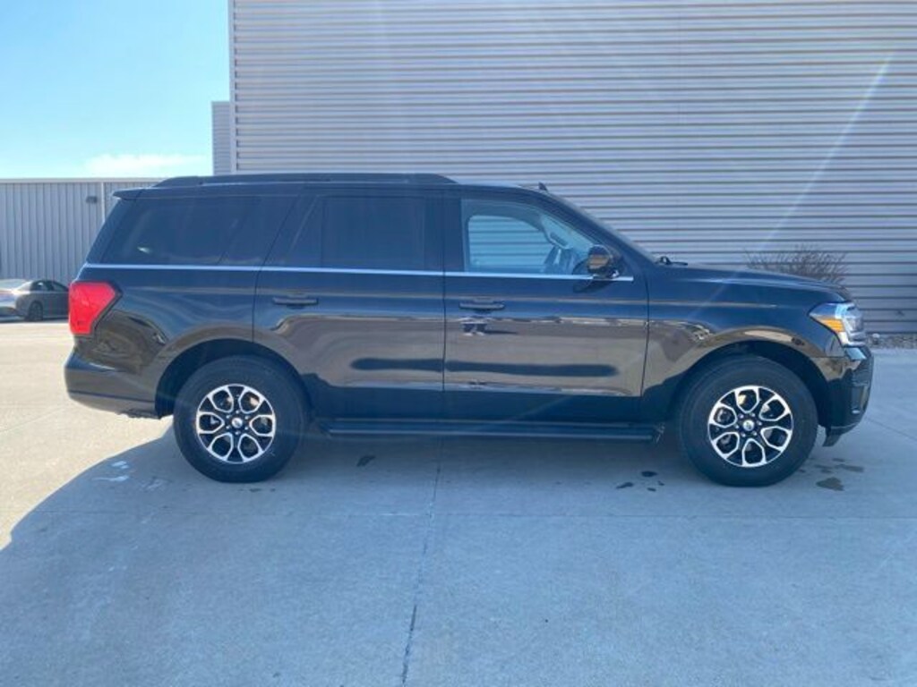 Used 2024 Ford Expedition XLT SUV
