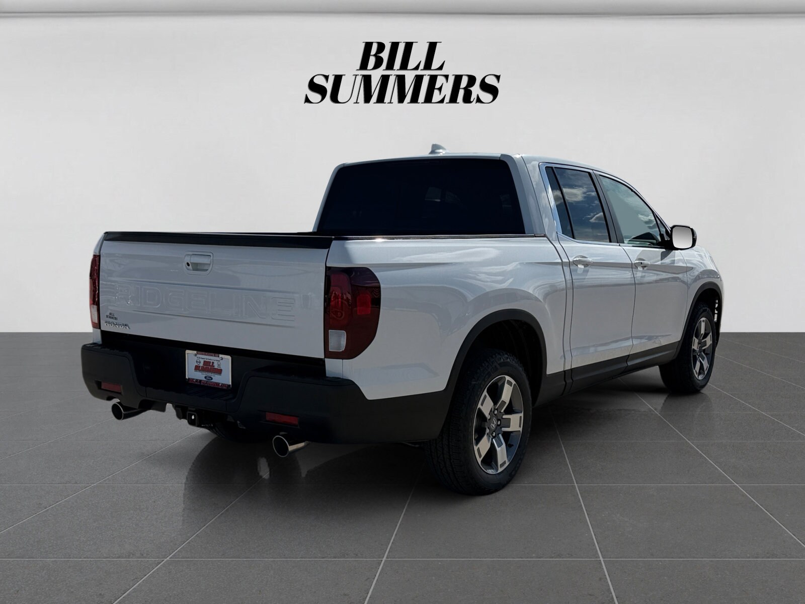 View vehicle photo 5
