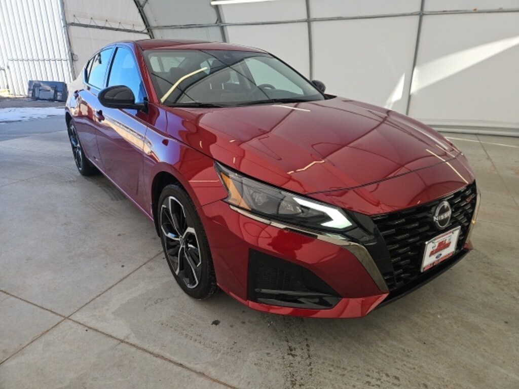 Used 2024 Nissan Altima 2.5 SR Sedan
