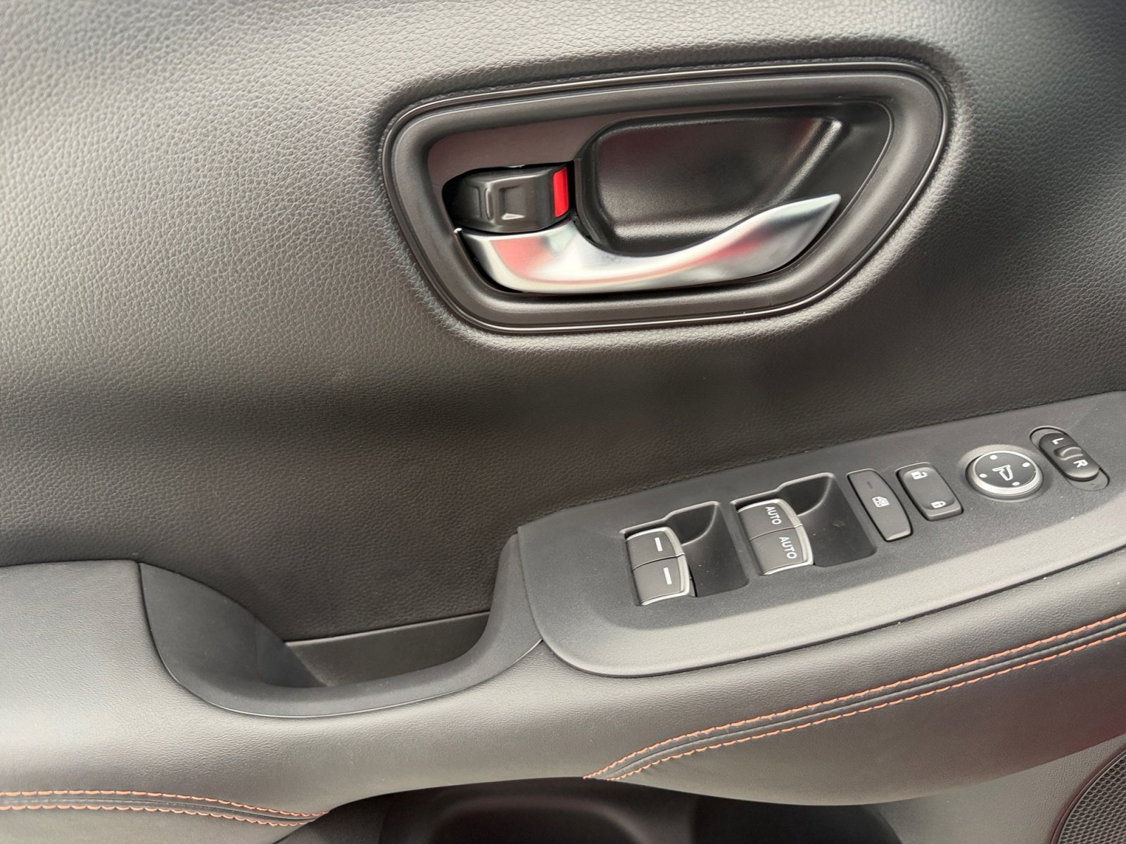 2027 Honda HR-V Sport - Photo 11
