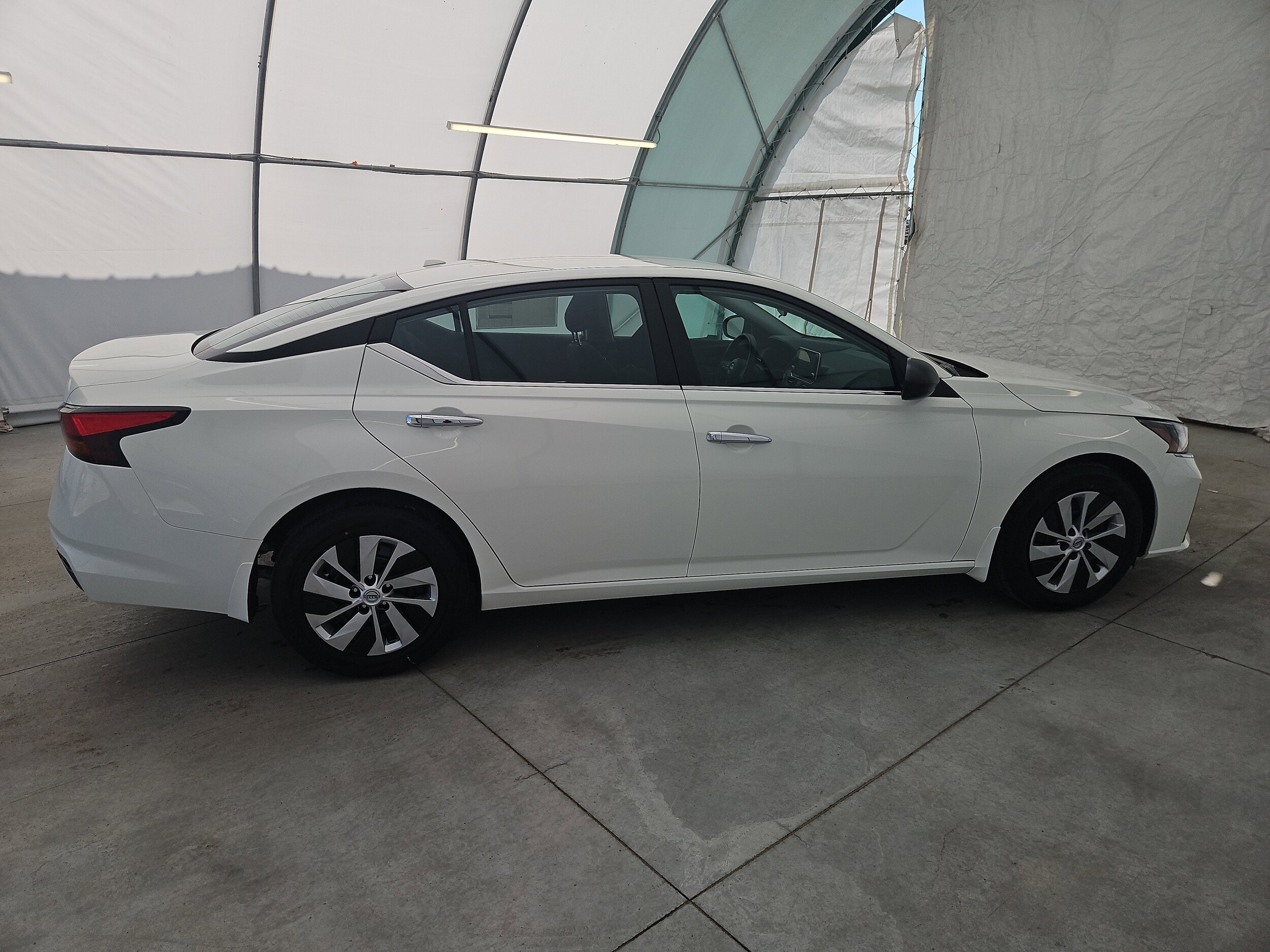 2025 Nissan Altima S photo 3