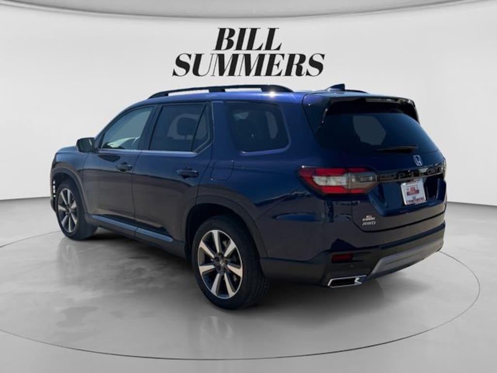 Used 2025 Honda Pilot Elite SUV