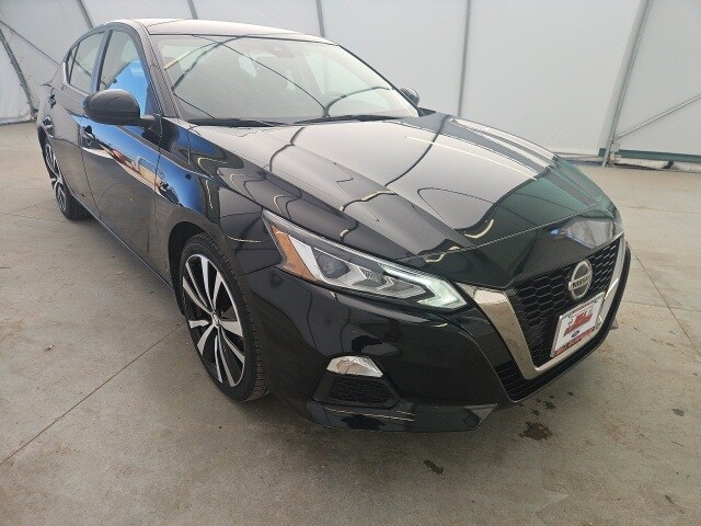 2022 Nissan Altima 2.5 SR photo 3