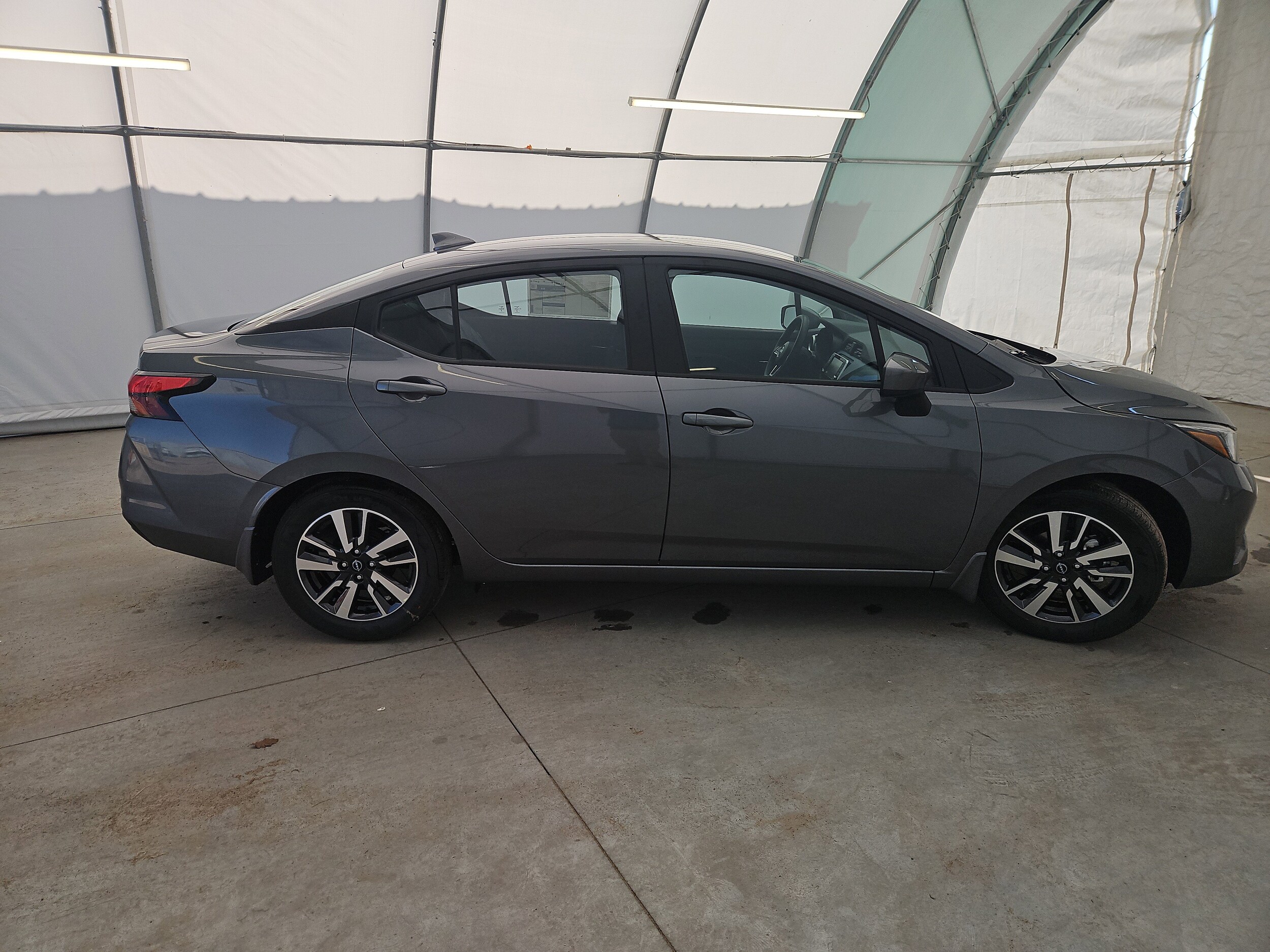 2025 Nissan Versa SV photo 4