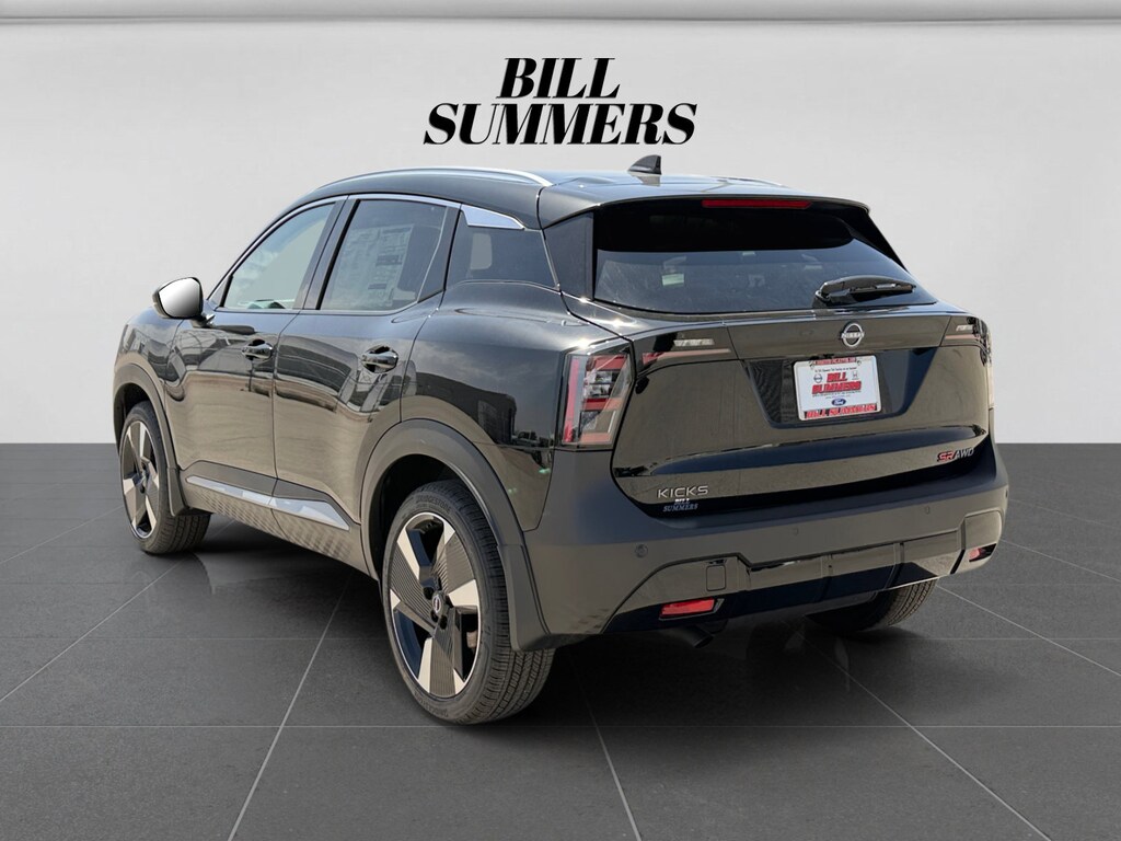 New 2026 Nissan Kicks SR SR AWD