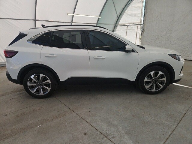 2023 Ford Escape Platinum photo 4