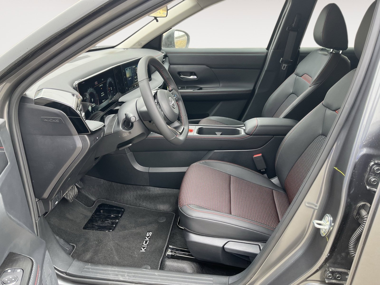 2026 Nissan KICKS SR AWD - Photo 13