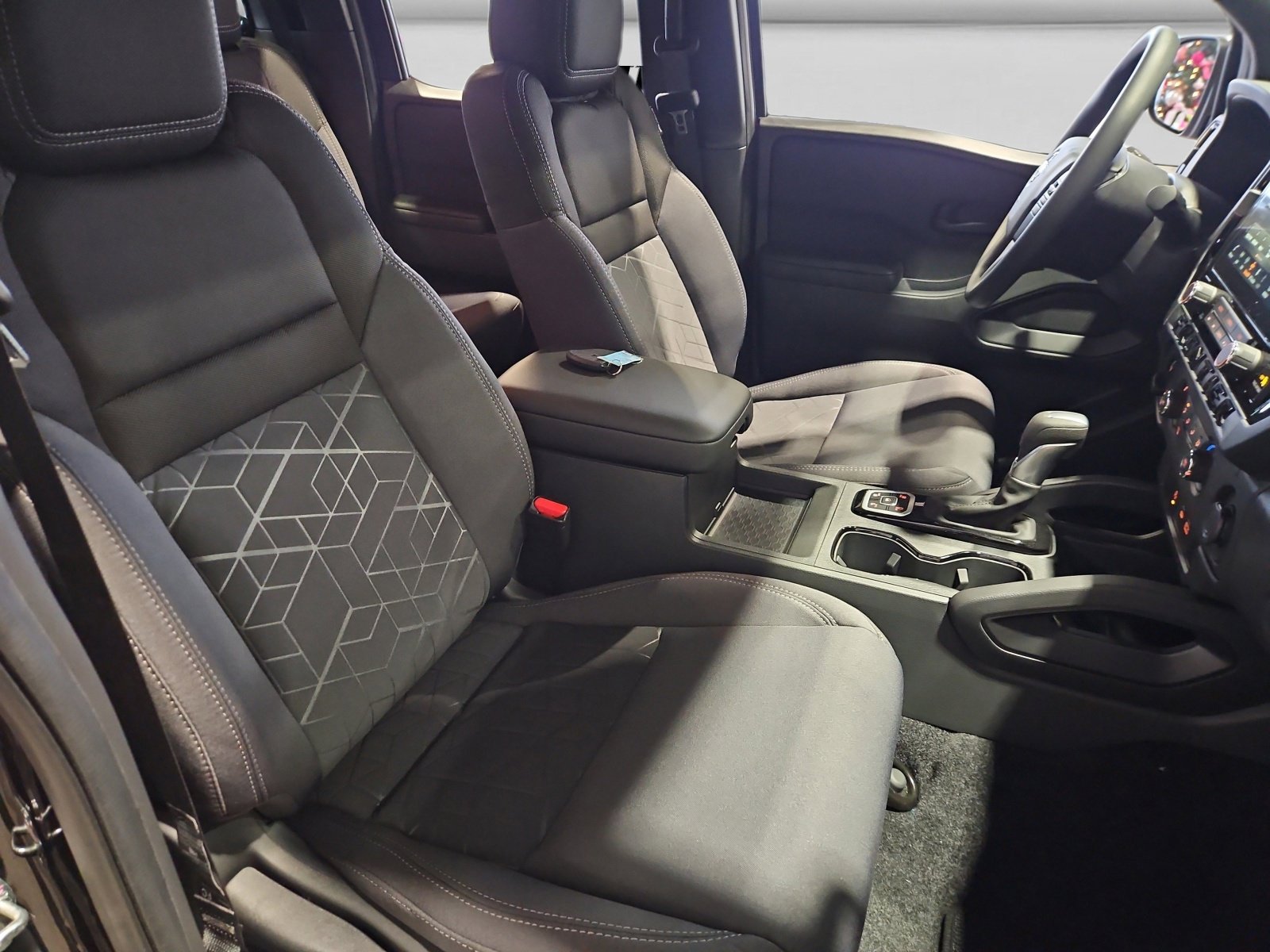 2026 Nissan Frontier SV - Photo 19