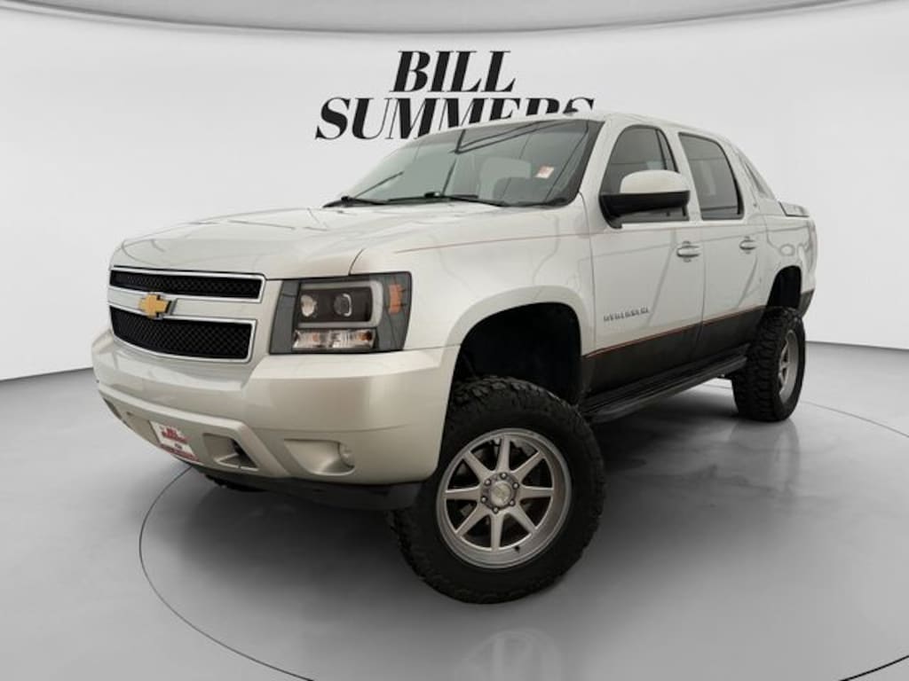 Used 2011 Chevrolet Avalanche 1500 LT Truck