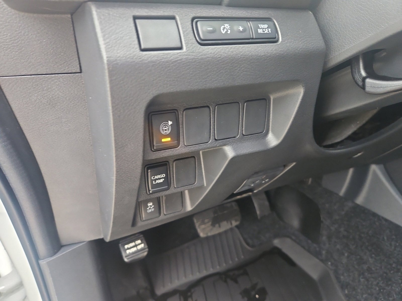 2026 Nissan Frontier SV - Photo 14