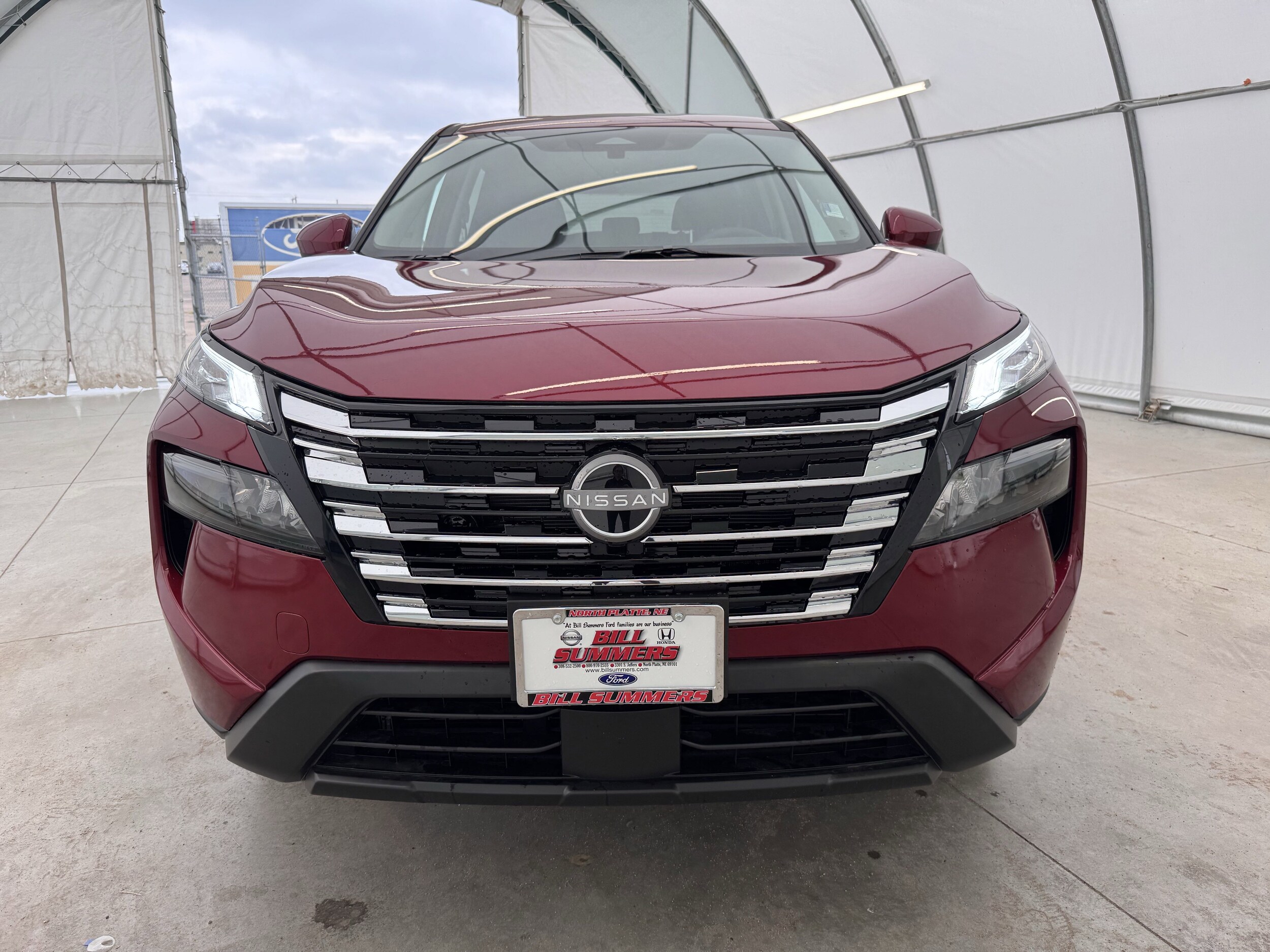 2026 Nissan Rogue SV photo 2