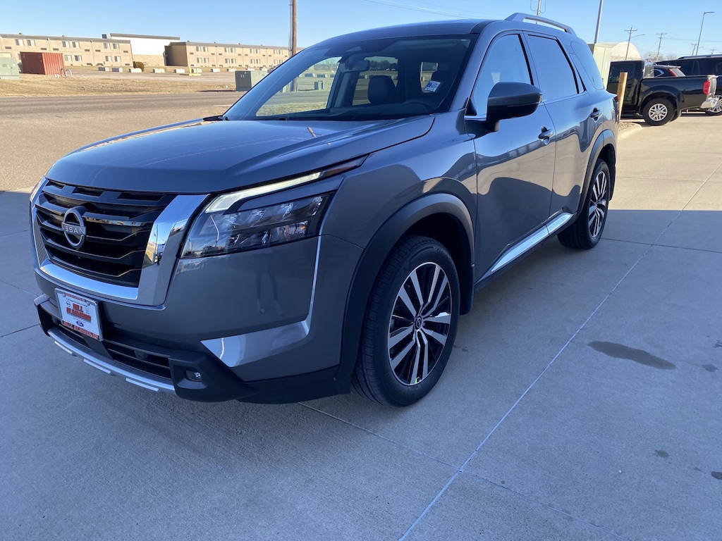 New 2025 Nissan Pathfinder Platinum Platinum 4WD