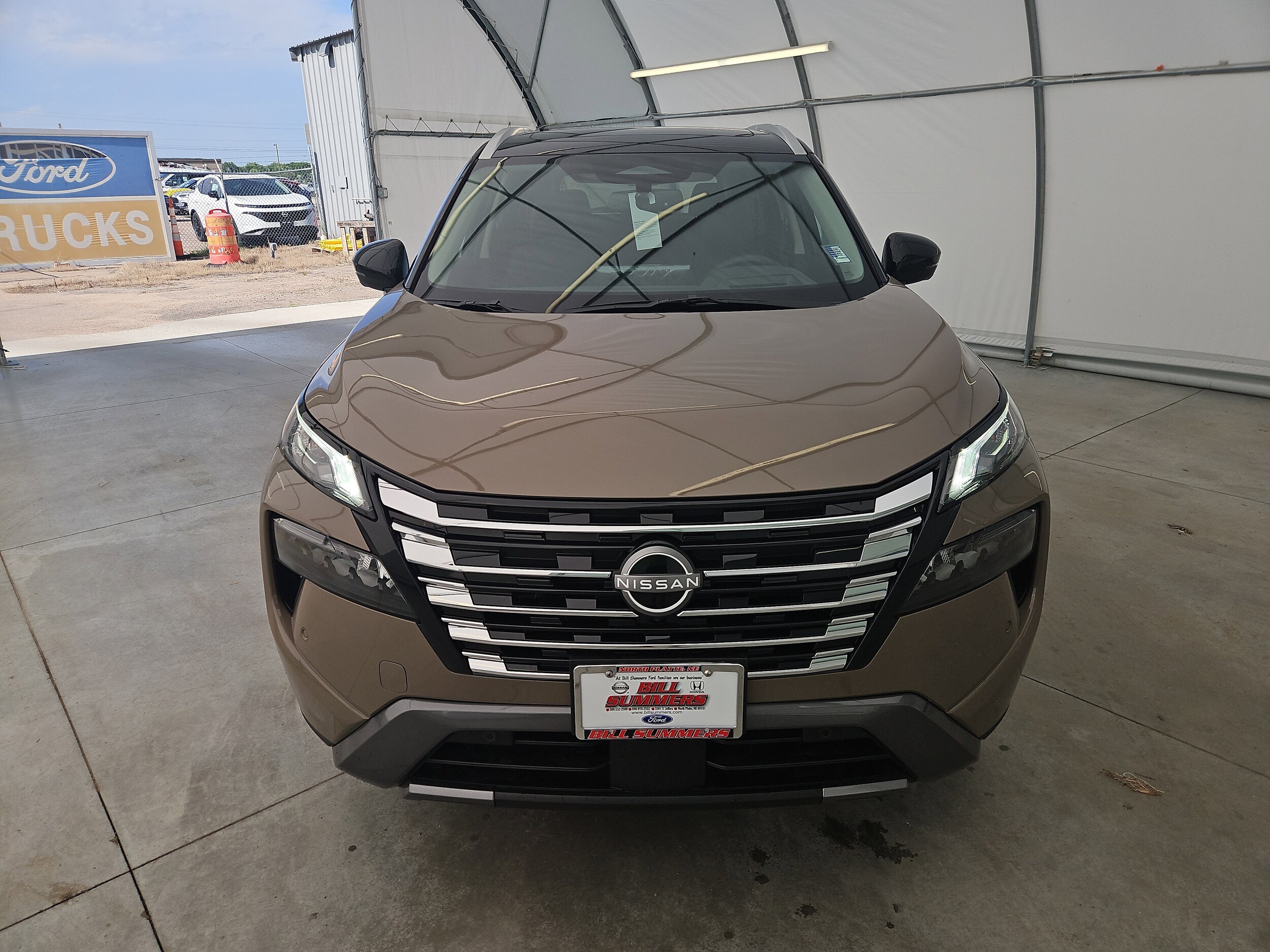 2025 Nissan Rogue SL photo 2