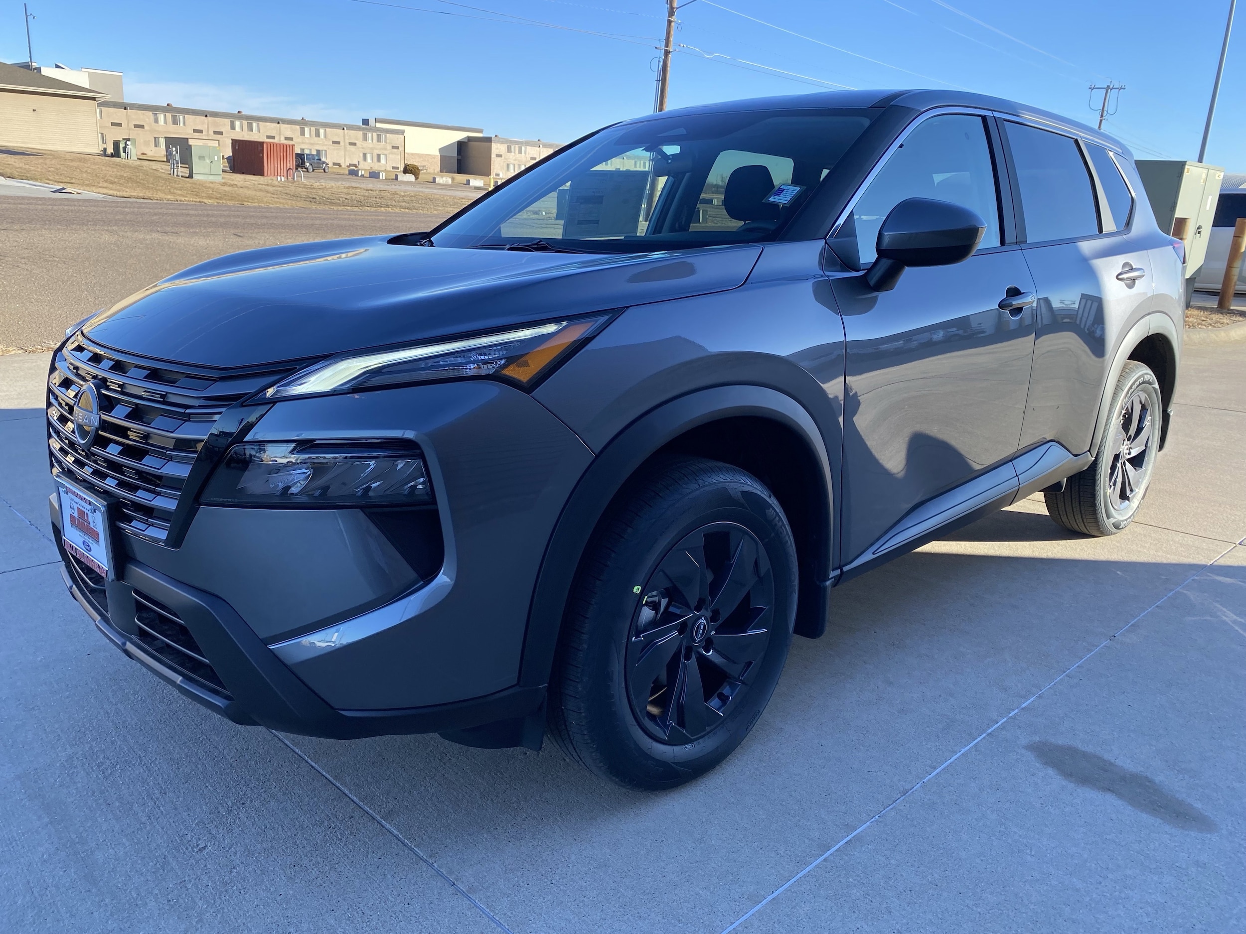 2026 Nissan Rogue SV's photo