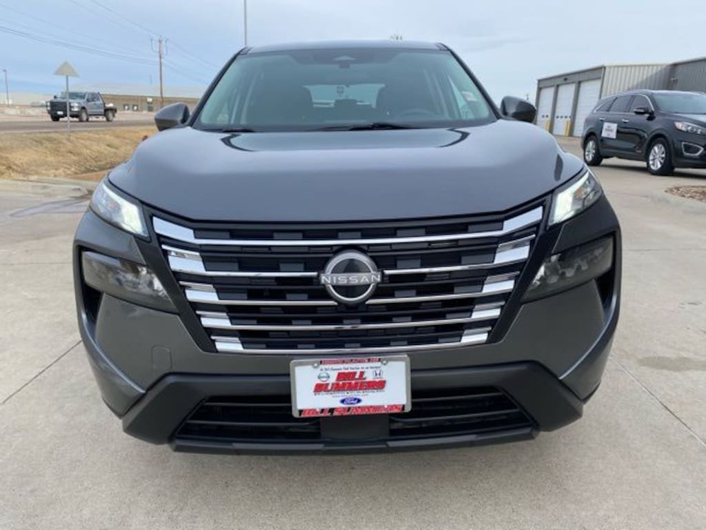 Used 2024 Nissan Rogue SV SUV