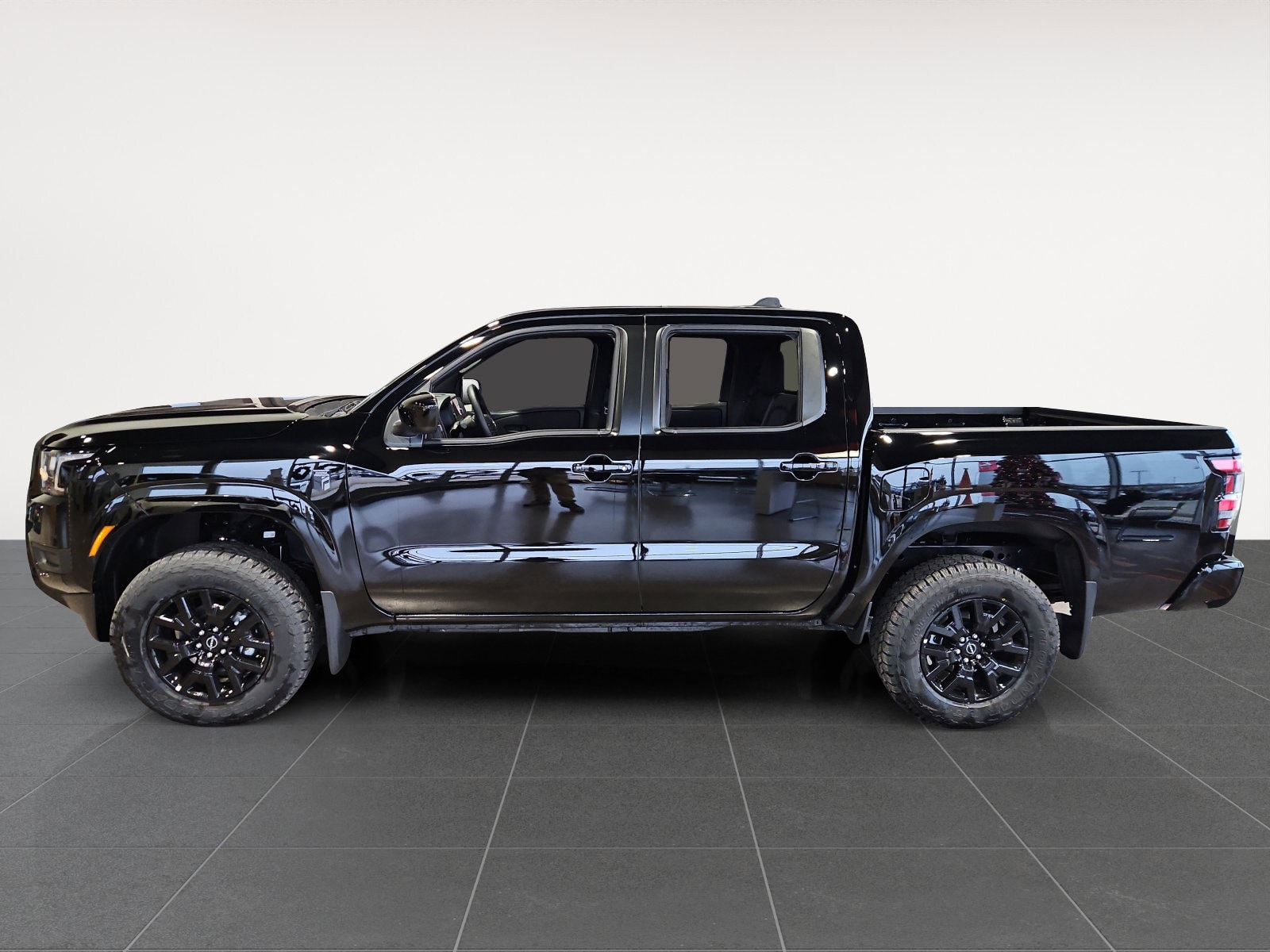 2026 Nissan Frontier SV - Photo 7