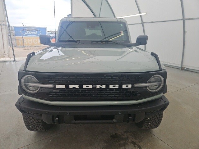 2024 Ford Bronco Wildtrak photo 2