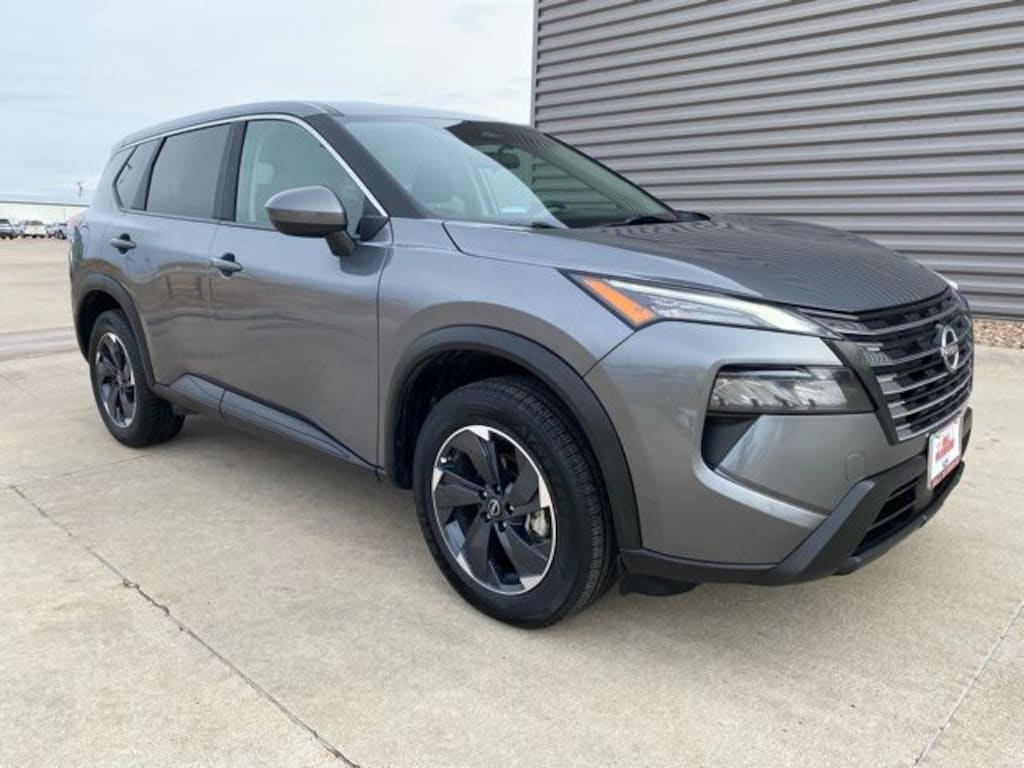 Used 2024 Nissan Rogue SV SUV