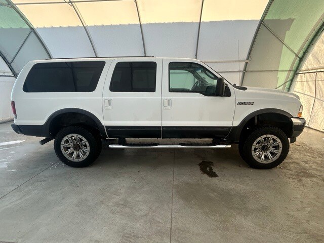 2004 Ford Excursion Limited photo 4